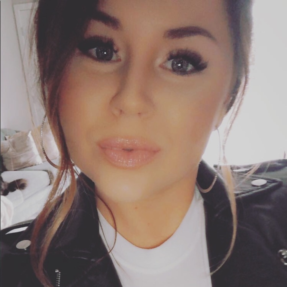 Meet your Posher, Cassie